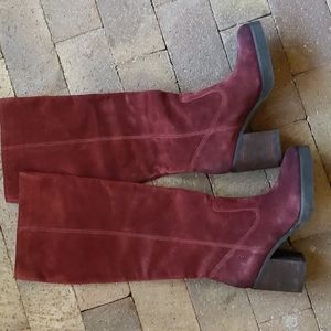 Gorgeous suede platform boots